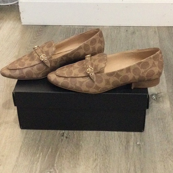 Coach loafers — brown coach logo, pointed toe, very chic,look beautiful on! - Picture 3 of 6